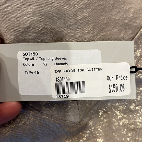 NWT Eva Kayan long sleeve soft beige top with gold abstract pattern finish - Picture 7 of 7